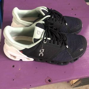 Size 8.5 on cloud sneakers. Worn 3 times